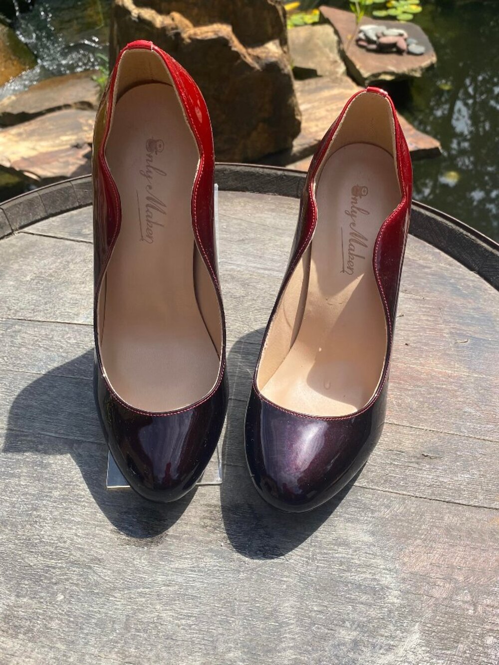 Onlymaker Black/Red Patent Leather Pumps